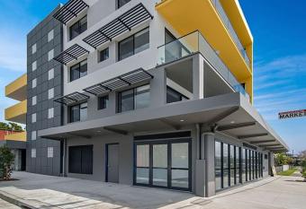 Nouveau On Young has Balcony rooms