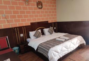 Hotel Deepraj, Kausani has Balcony rooms