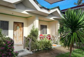 Enrico s Guesthouse has Balcony rooms