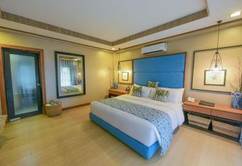 Tugawe Cove Resort has Balcony rooms