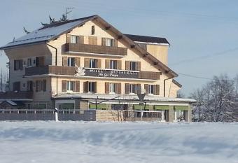 Hotel Restaurant LE YETI ancien Gai pinson allows 18 year olds to book a room