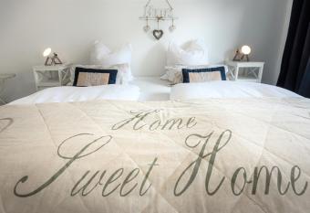 DARFATI 4-Zimmer Wohnung has Balcony rooms