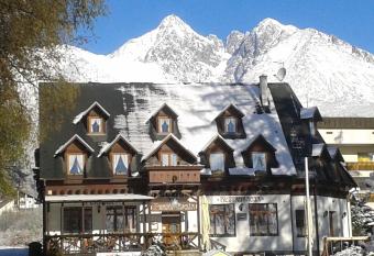 Penzi  n Enci  n has Balcony rooms