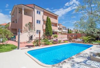 Apartments Oros has Balcony rooms