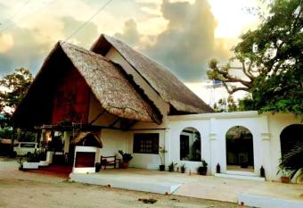 RedDoorz Plus @ Evangeline Beach Resort has Balcony rooms