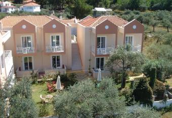 Amarilia has Balcony rooms