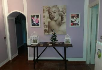 La Mansarda di Marilyn in Toscana has Balcony rooms