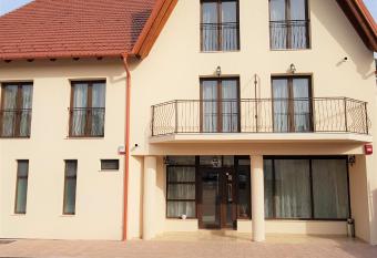 Villa Lotus has Balcony rooms
