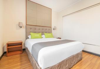 Hotel Candamo allows 18 year olds to book a room