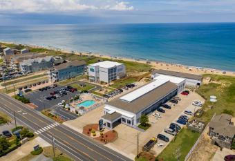 John Yancey Oceanfront Inn has Balcony rooms