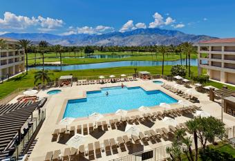 DoubleTree by Hilton Golf Resort Palm Springs has Balcony rooms