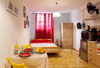 White Apartment Heraklion allows 18 year olds to book a room