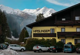 Alpenpension Haslinger has Balcony rooms