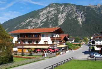 Haus Miksch has Balcony rooms