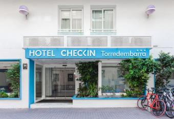 Checkin Torredembarra allows 18 year olds to book a room