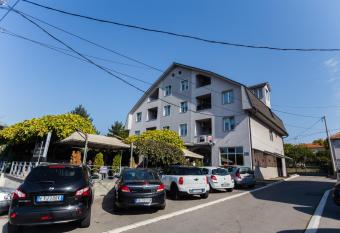 Apartments Singidunum 4 Lux has Balcony rooms