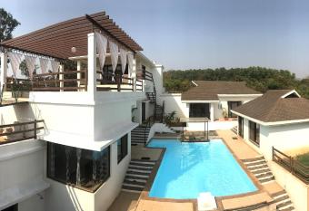 CASA DIOS Luxury Villas has Balcony rooms