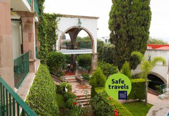 Hotel Posada la Ermita has Balcony rooms