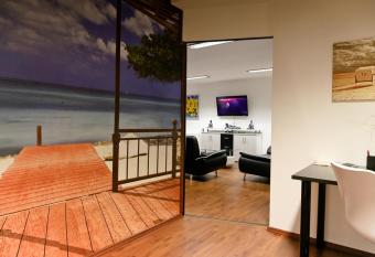 Suite-Apartment-Essen allows 18 year olds to book a room