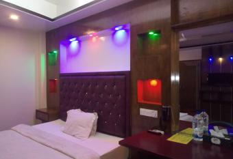 HOTEL BLUE BIRD has Balcony rooms