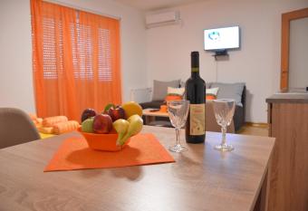 Apartman Radmanovac has Balcony rooms