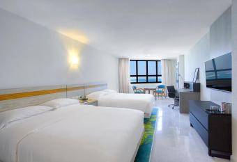 DoubleTree by Hilton Veracruz allows 18 year olds to book a room