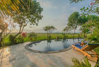 Villa D Carik Bali has Balcony rooms