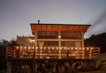 La Comarca de los Sue  os has Balcony rooms