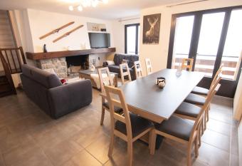 R  sidence la Souccarade has Balcony rooms