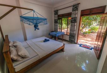 Mango Shade Weligama has Balcony rooms