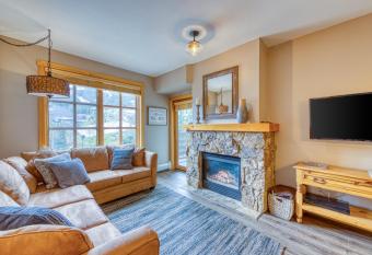 Passage Point 207 has Balcony rooms