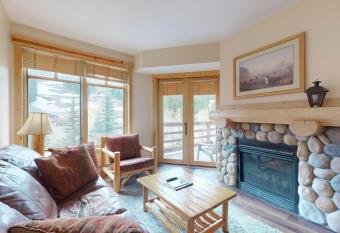 Tucker Mountain Lodge 321 has Balcony rooms