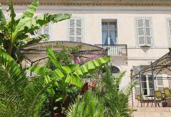 Chambres d h  tes - Bed and Breakfast Les Palmiers allows 18 year olds to book a room