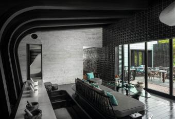 InterContinental Danang Sun Peninsula Resort, an IHG Hotel has rooms with a private hot tub