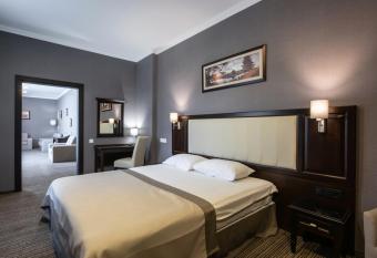 Optima Collection Park Hotel Ivano-Frankivsk has Balcony rooms