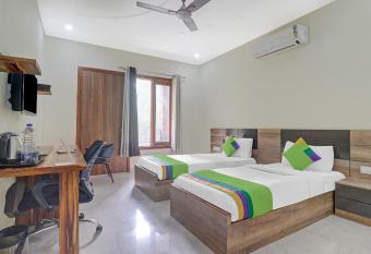 Treebo Corporate 32 allows 18 year olds to book a room