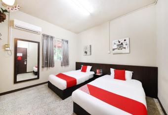 OYO 507 Aikka Hotel allows 18 year olds to book a room