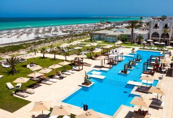 TUI BLUE Palm Beach Palace Djerba - Adult Only allows 18 year olds to book a room