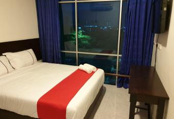 Fully Hotel Desa Tebrau allows 18 year olds to book a room