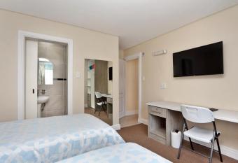 Camdene Guesthouse has Balcony rooms