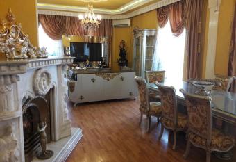 AZADLIG Avenue 5 Apatment 4 bedrooms has Smoking/Balcony rooms