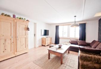 2BR apartment close to ski area and Jungfrau train allows 18 year olds to book a room