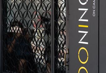 Kooning allows 18 year olds to book a room