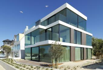 Penthouse La Naturale allows 18 year olds to book a room