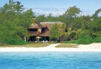 Sankhara Private Beach Luxury Villas has Balcony rooms