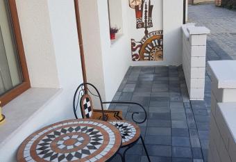 Pensiunea Rustic has Balcony rooms