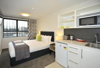 Southwark Hotel & Apartments allows 18 year olds to book a room