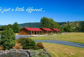 Longbourne Lodge Motel Mosgiel allows 18 year olds to book a room