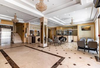 Regency Hotel allows 18 year olds to book a room