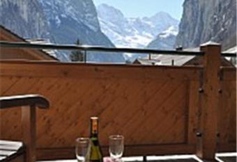 Charming Penthouse has Balcony rooms